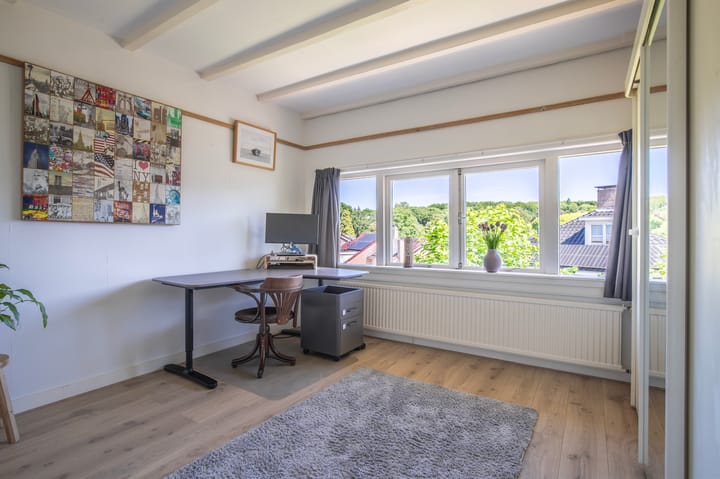 Photo 37 of Graaf van Rechterenweg 35