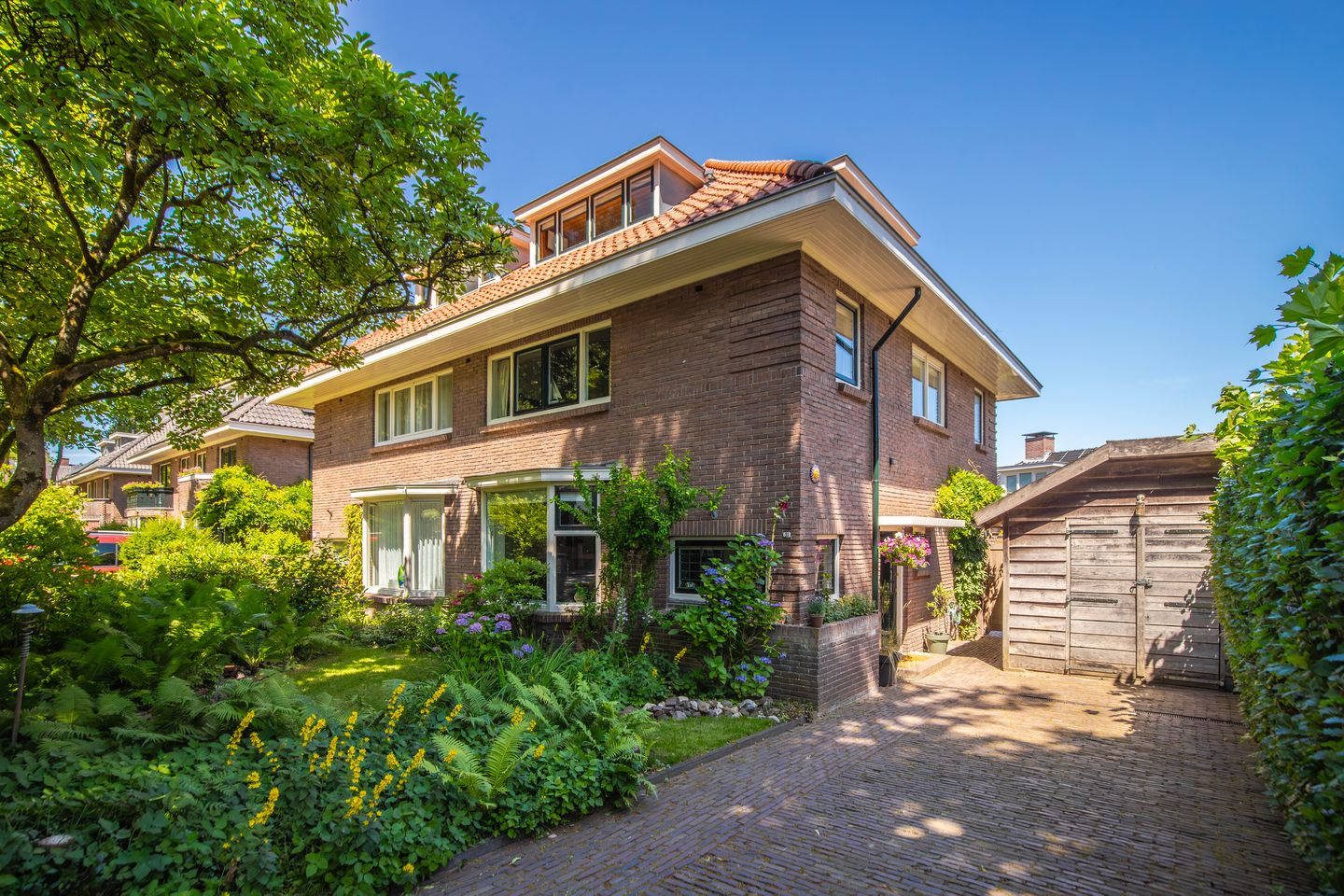 Foto 55 van Graaf van Rechterenweg 35