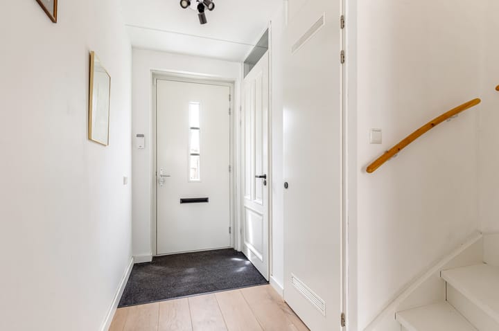 Foto 6 van Robert Hofstadterstraat 11