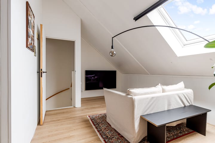 Foto 29 van Robert Hofstadterstraat 11