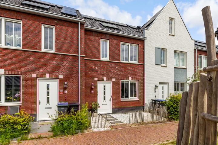 Foto 40 van Robert Hofstadterstraat 11