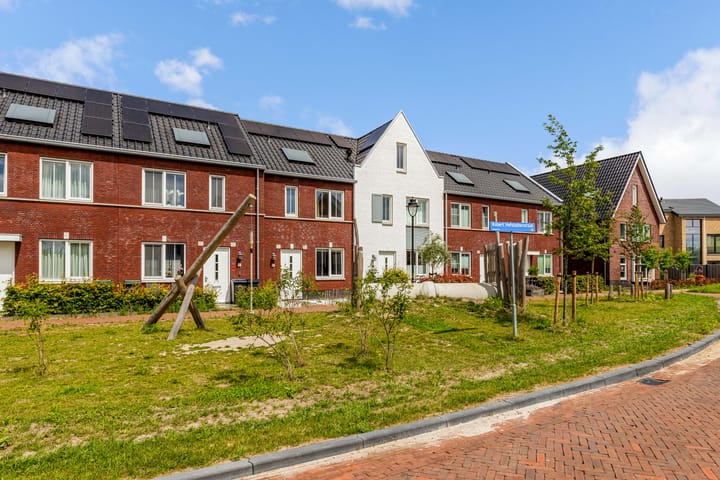 Foto 41 van Robert Hofstadterstraat 11