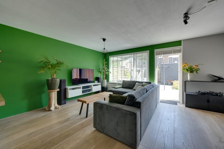 Photo 6 of Overlanderstraat 430