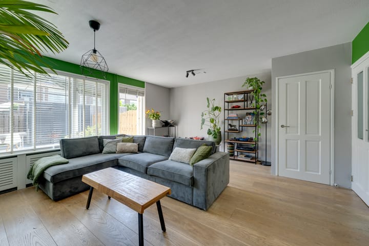 Photo 8 of Overlanderstraat 430