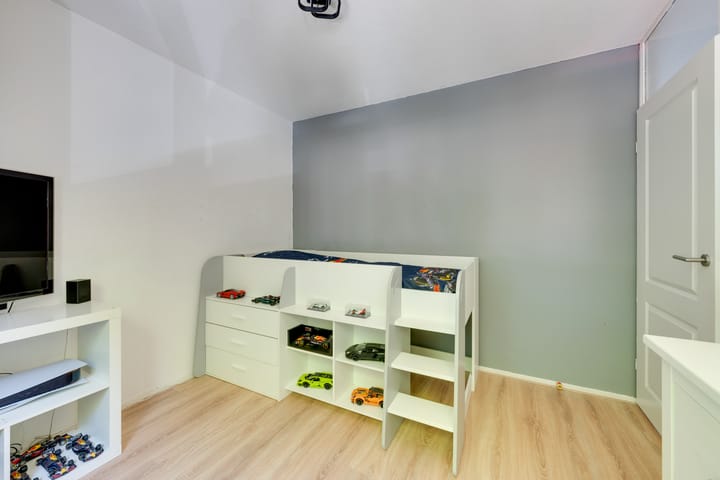 Photo 32 of Overlanderstraat 430