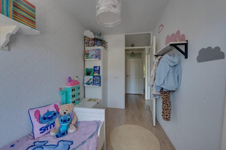 Photo 35 of Overlanderstraat 430