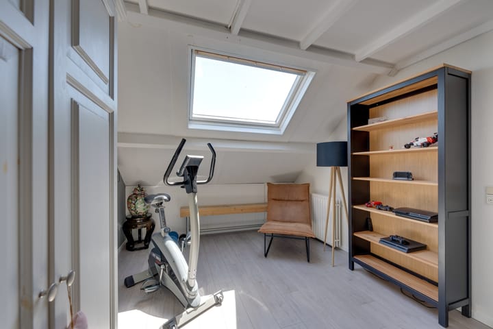 Photo 42 of Overlanderstraat 430