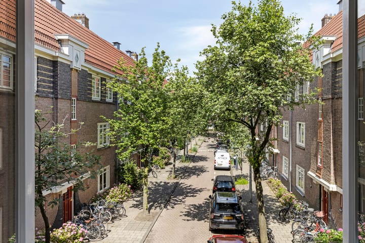 Photo 2 of Turnerstraat 13-1