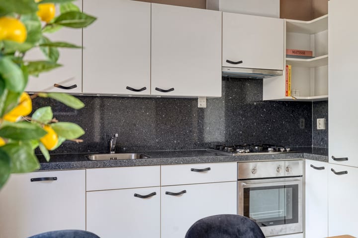 Photo 4 of Turnerstraat 13-1