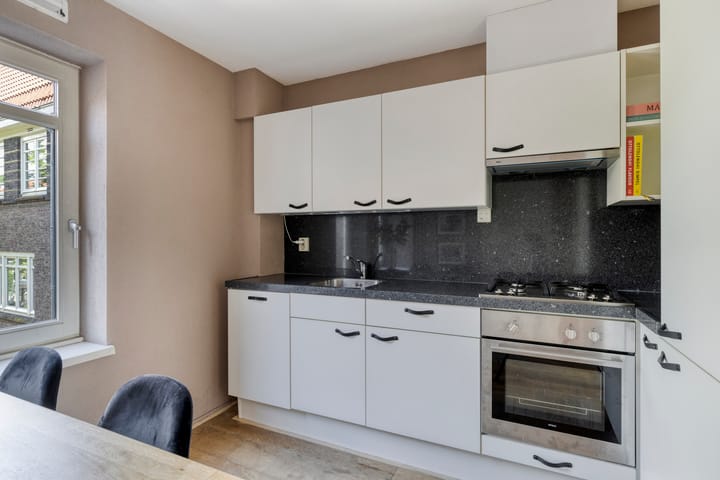 Photo 7 of Turnerstraat 13-1