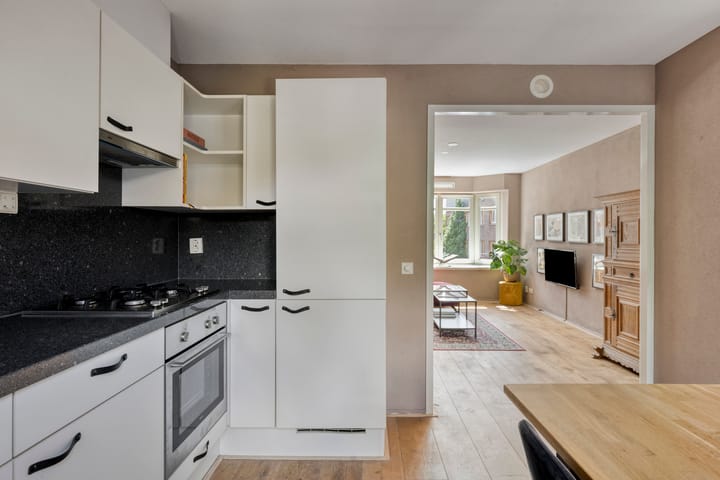 Photo 8 of Turnerstraat 13-1