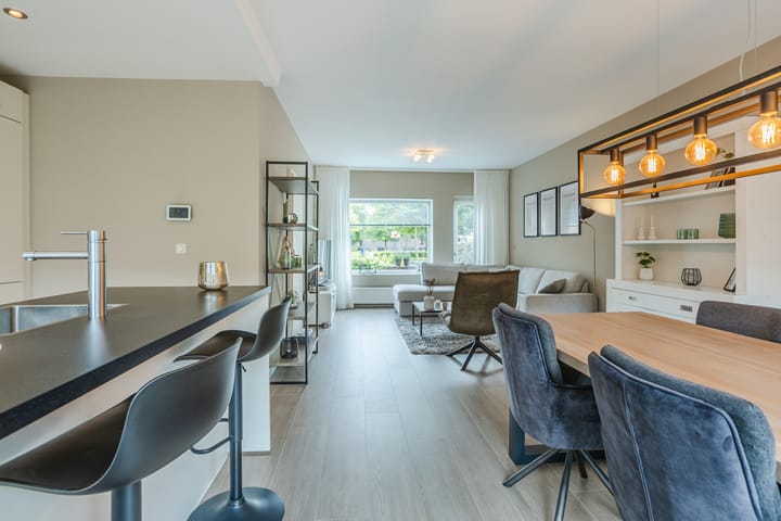 Foto 7 van Schweitzerstraat 38