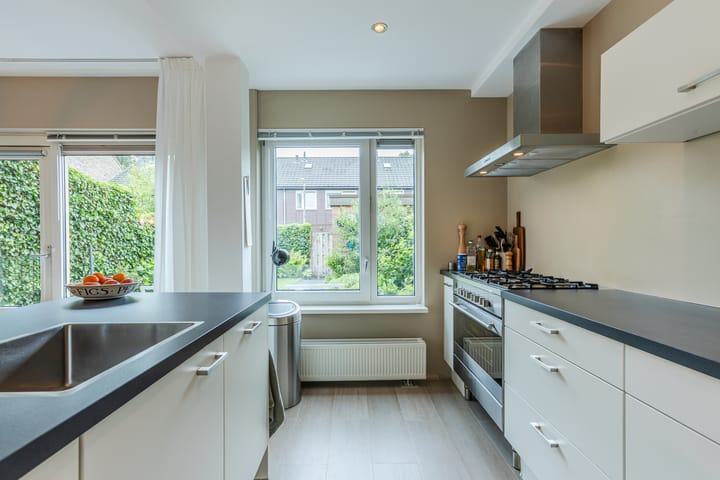 Foto 12 van Schweitzerstraat 38