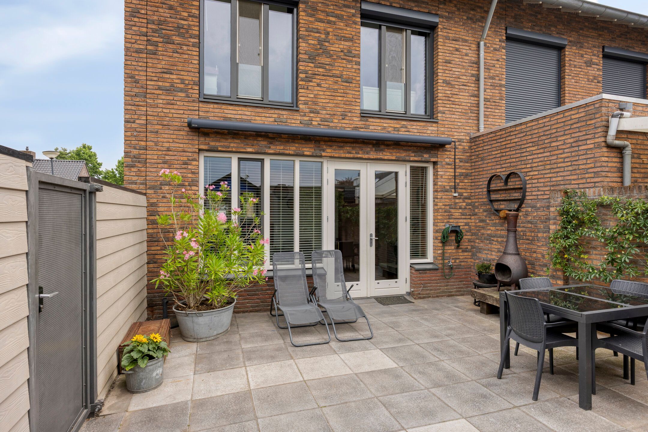 Photo 33 of Peperbus 22