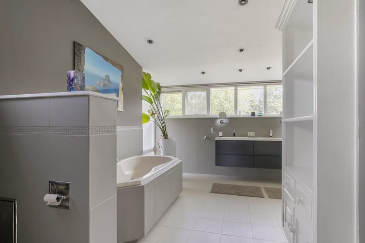 Photo 24 of Kloosterlaan 4