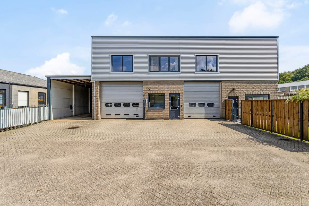 Bekijk foto 2 van Pieter Zeemanstraat 25-A