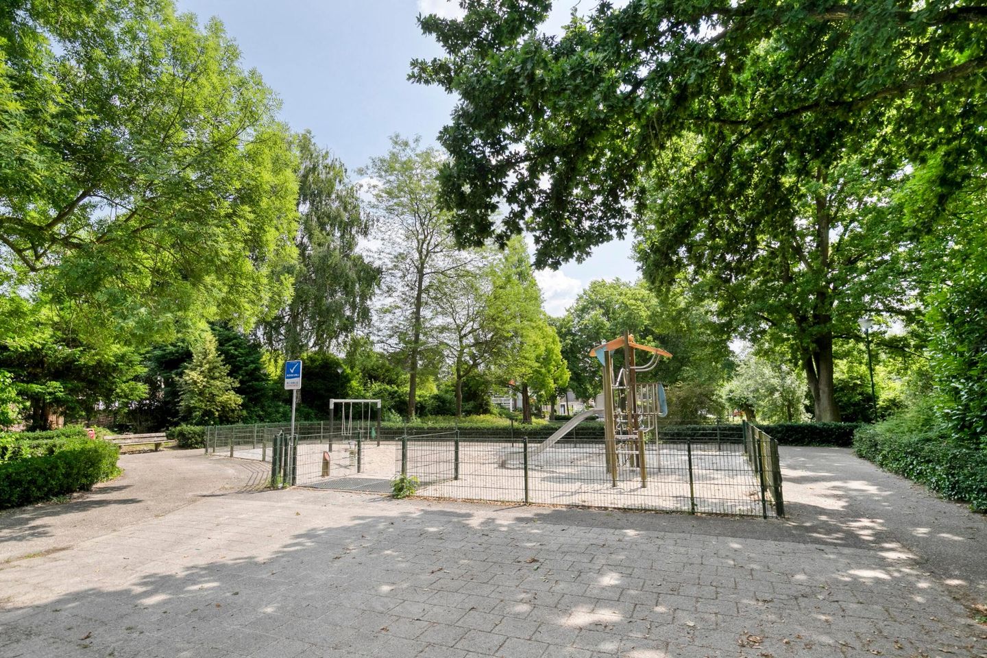 Foto 40 van Adelaartlaan 51