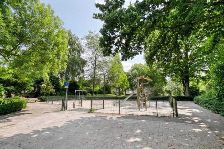 Foto 40 van Adelaartlaan 51