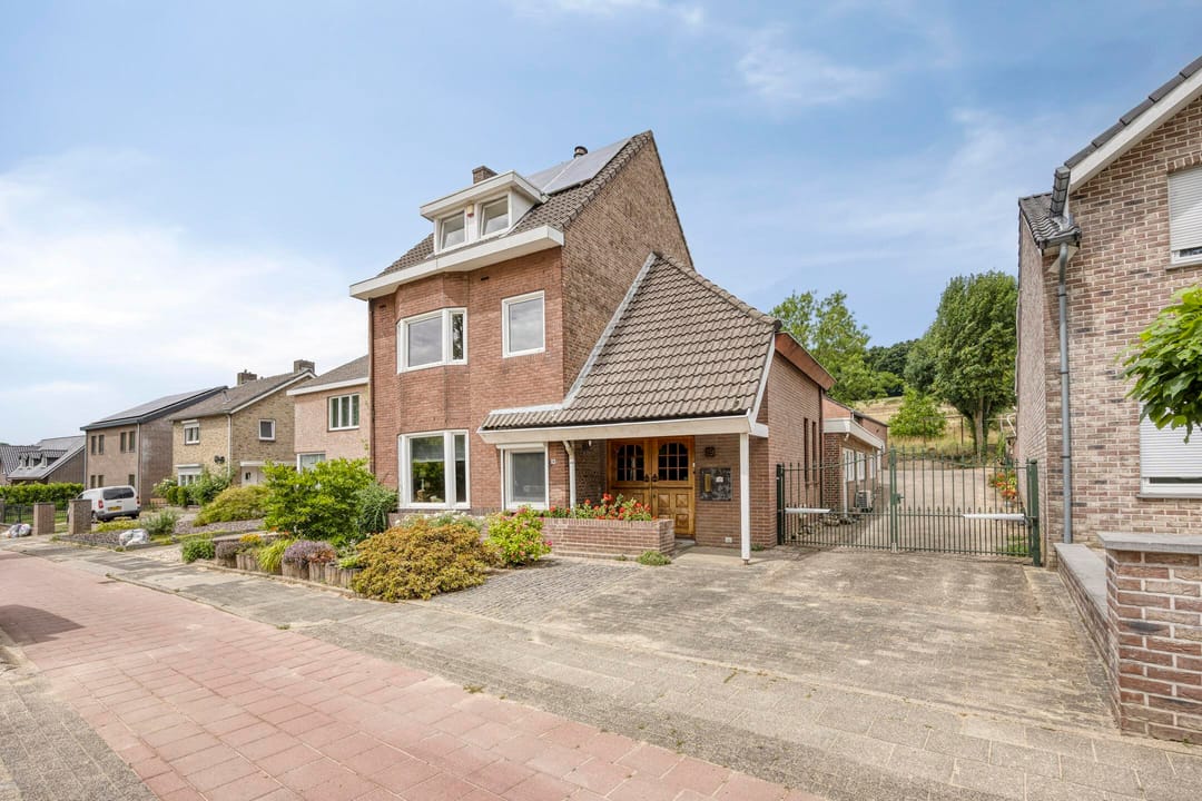 Photo 2 of Vaesrade 19