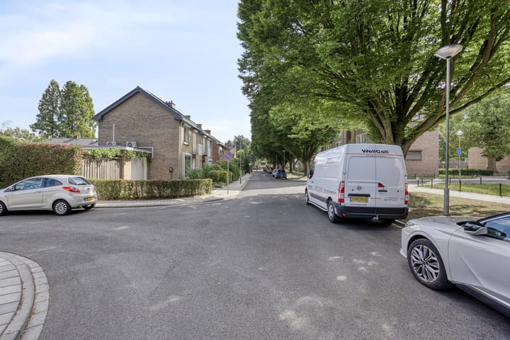 Foto 30 van Breitnerstraat 14