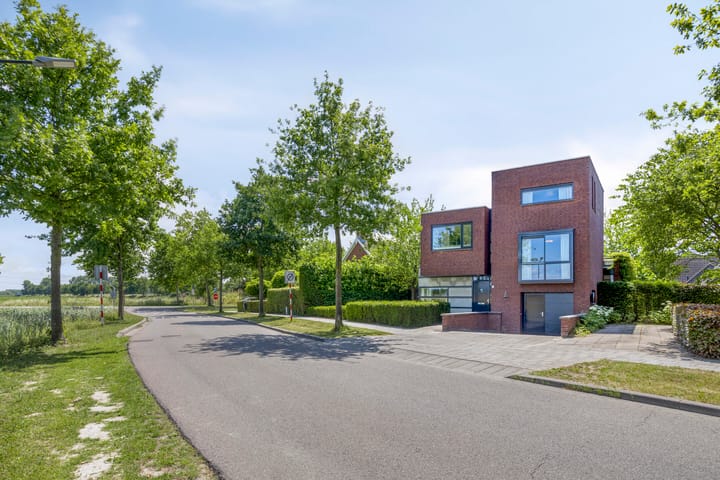 Foto 1 van Guldenroedestraat 1