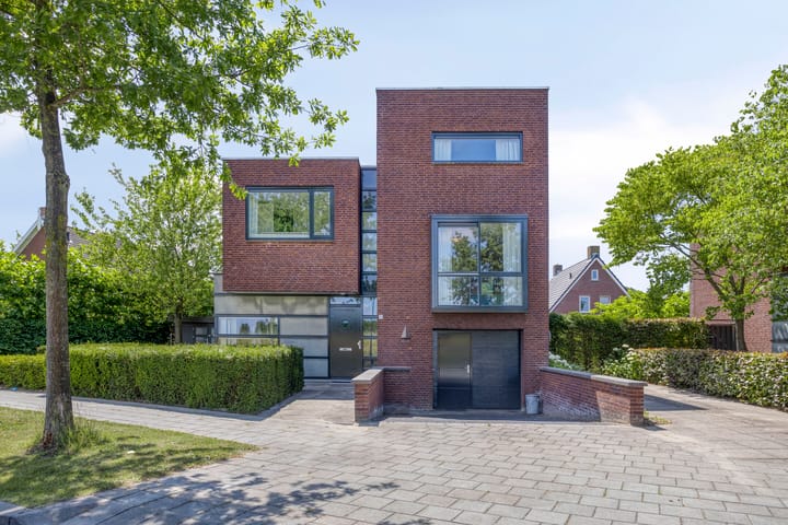 Foto 2 van Guldenroedestraat 1