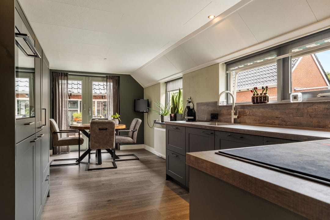 Foto 11 van Burgemeester Venemastraat 13