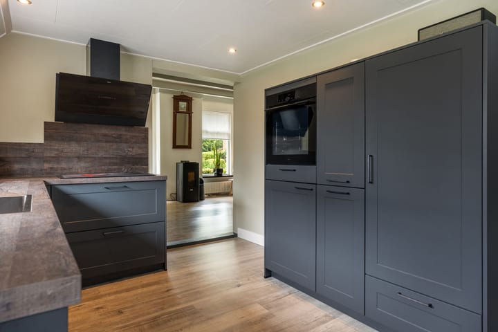 Foto 14 van Burgemeester Venemastraat 13