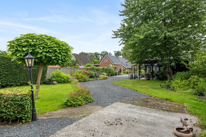 Foto 30 van Burgemeester Venemastraat 13