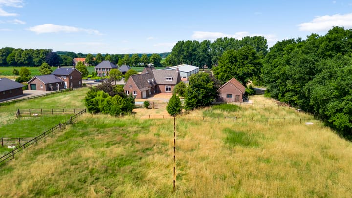 Foto 2 van Leveroyseweg 25