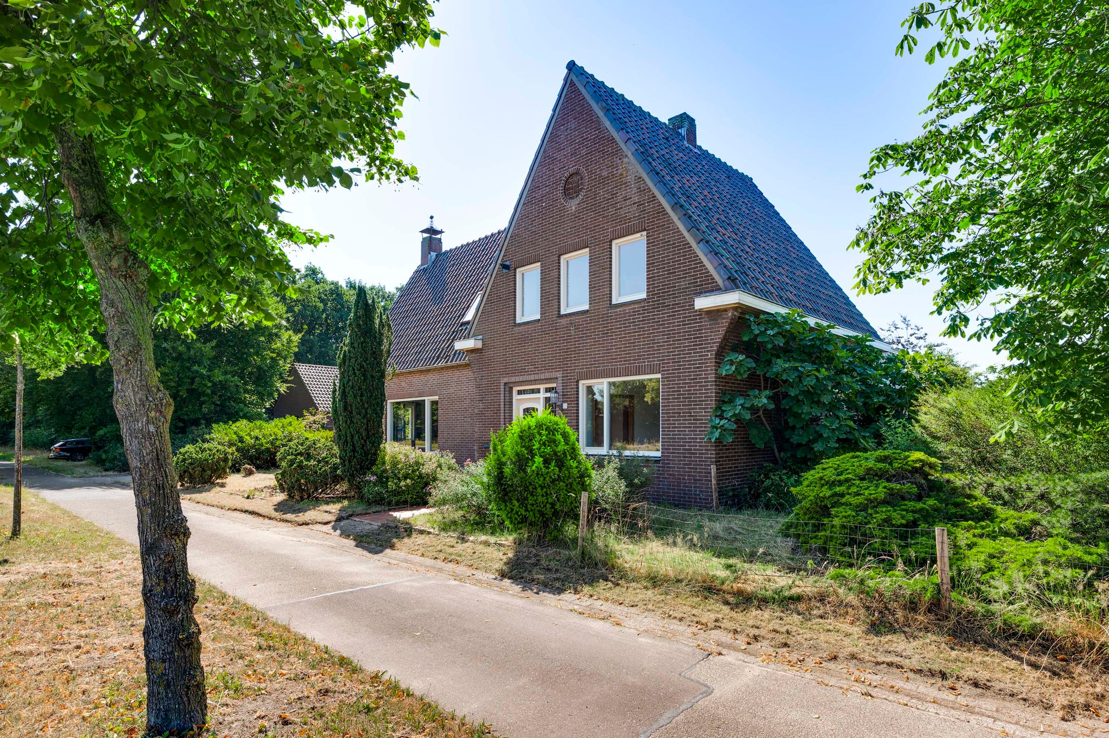 Photo 66 of Leveroyseweg 25