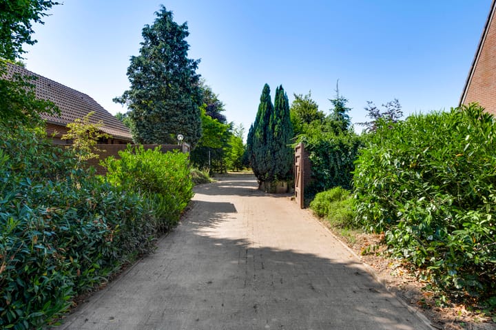 Foto 67 van Leveroyseweg 25