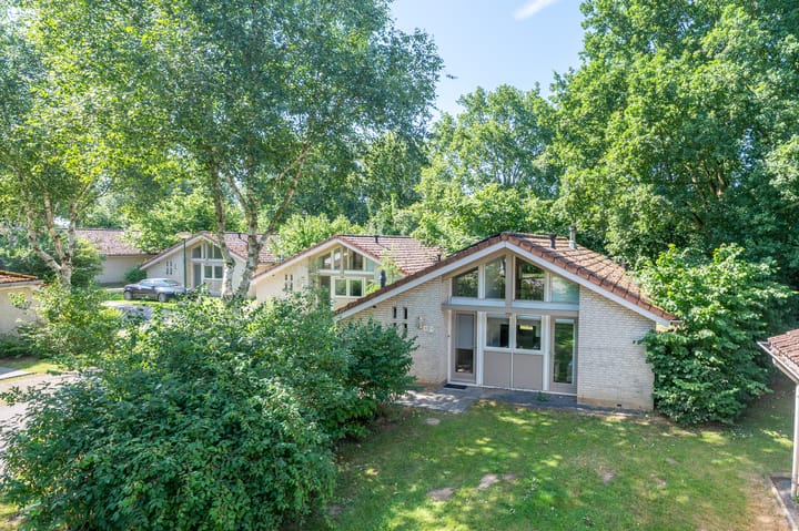 Foto 2 van Landweerswal 2-098