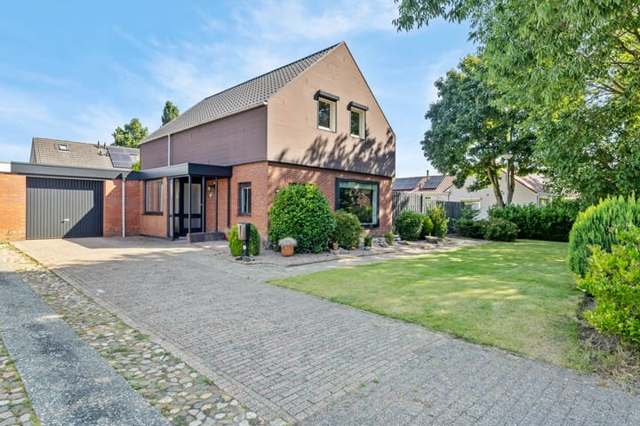 Foto 1 van Carolinenstraat 12