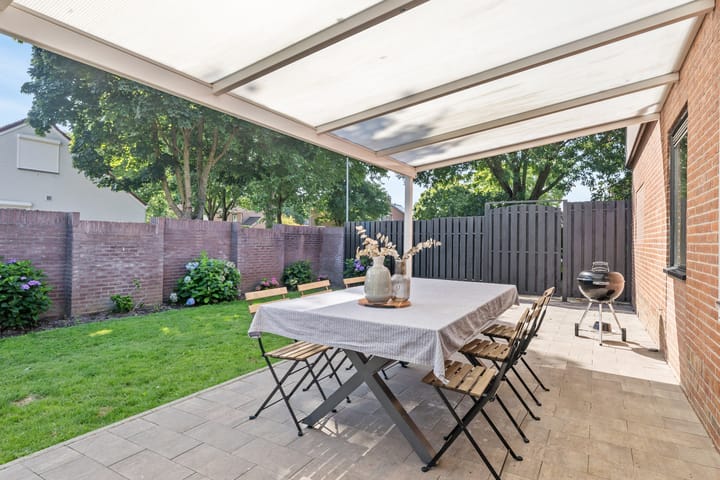 Foto 28 van Carolinenstraat 12