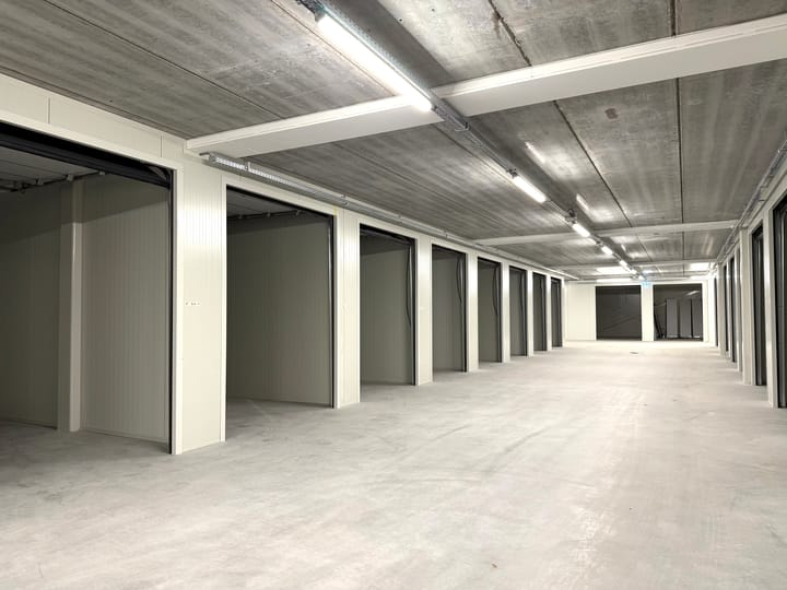 Foto 4 van Steur 370