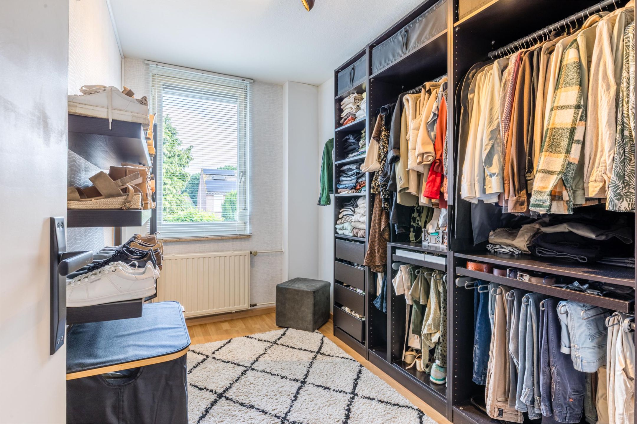 Photo 27 of Boterbloem 27