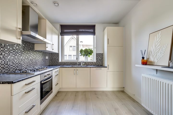 Foto 14 van Zalm 144