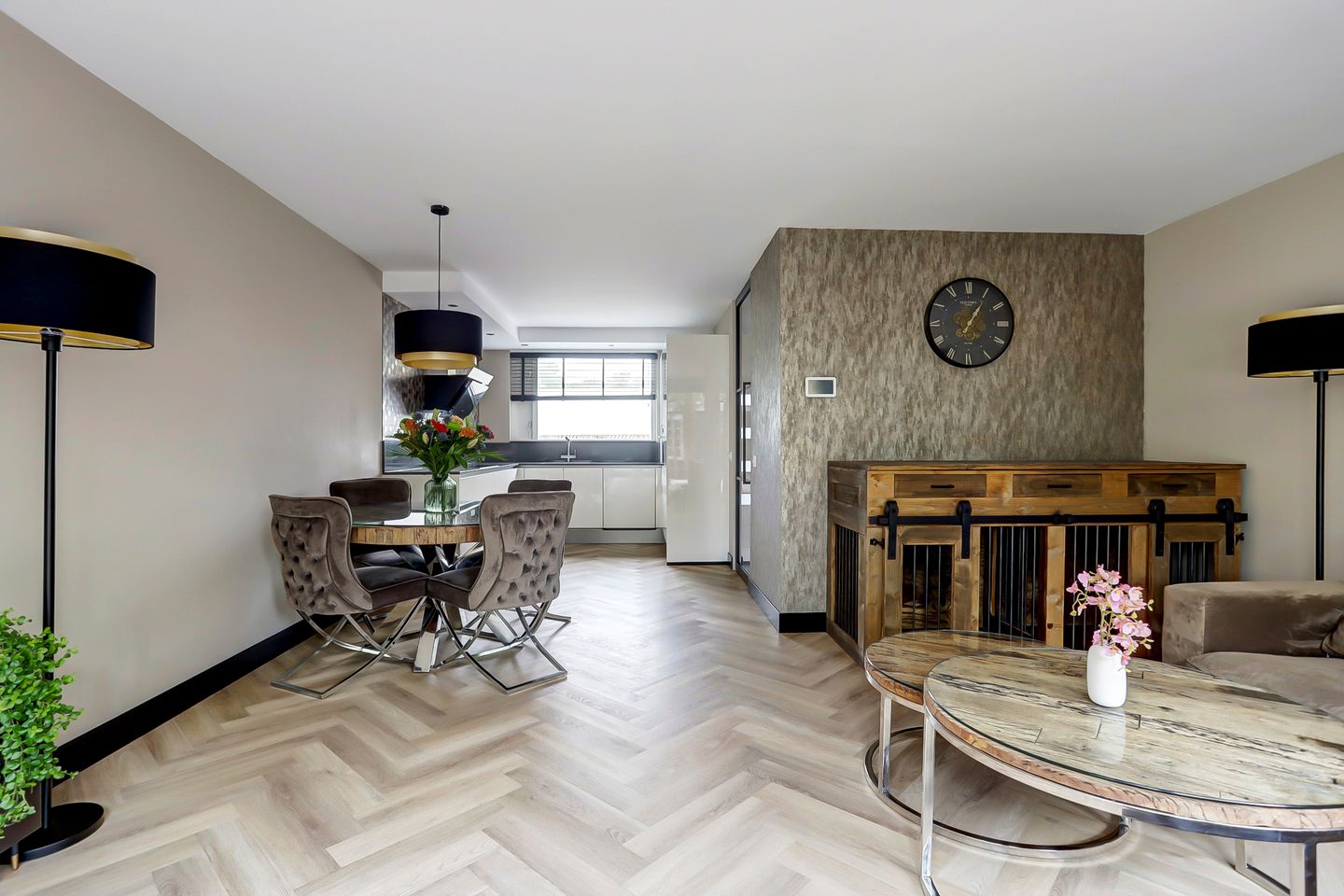 Photo 4 of Weegbree 37