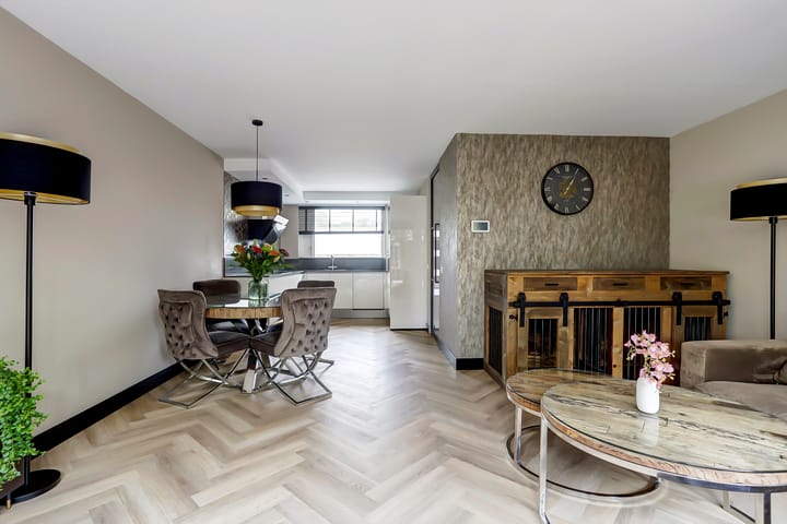 Foto 4 van Weegbree 37