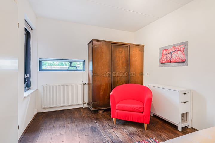 Photo 8 of Van Goghstraat 10