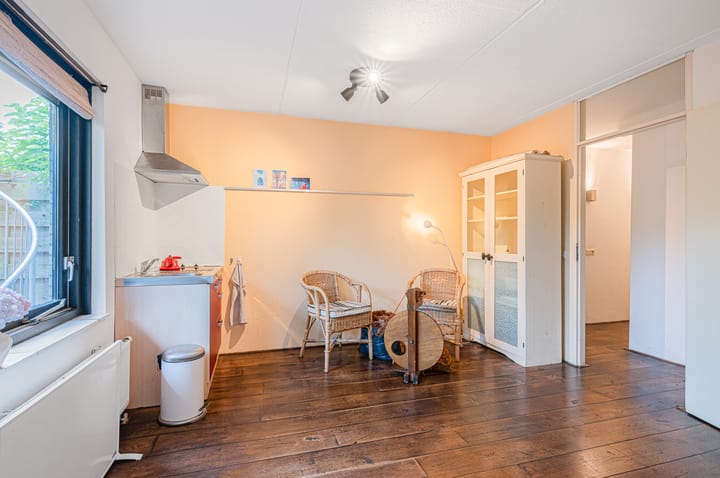 Photo 10 of Van Goghstraat 10