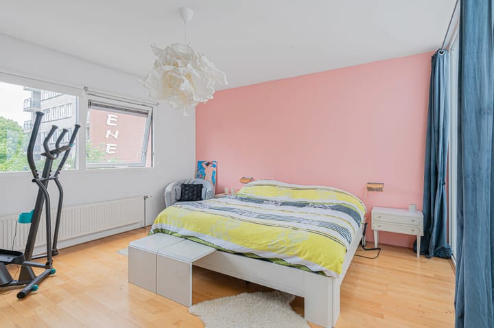 Photo 28 of Van Goghstraat 10