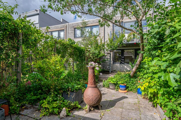 Photo 36 of Van Goghstraat 10