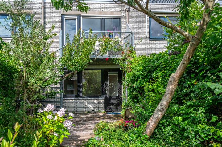 Photo 37 of Van Goghstraat 10