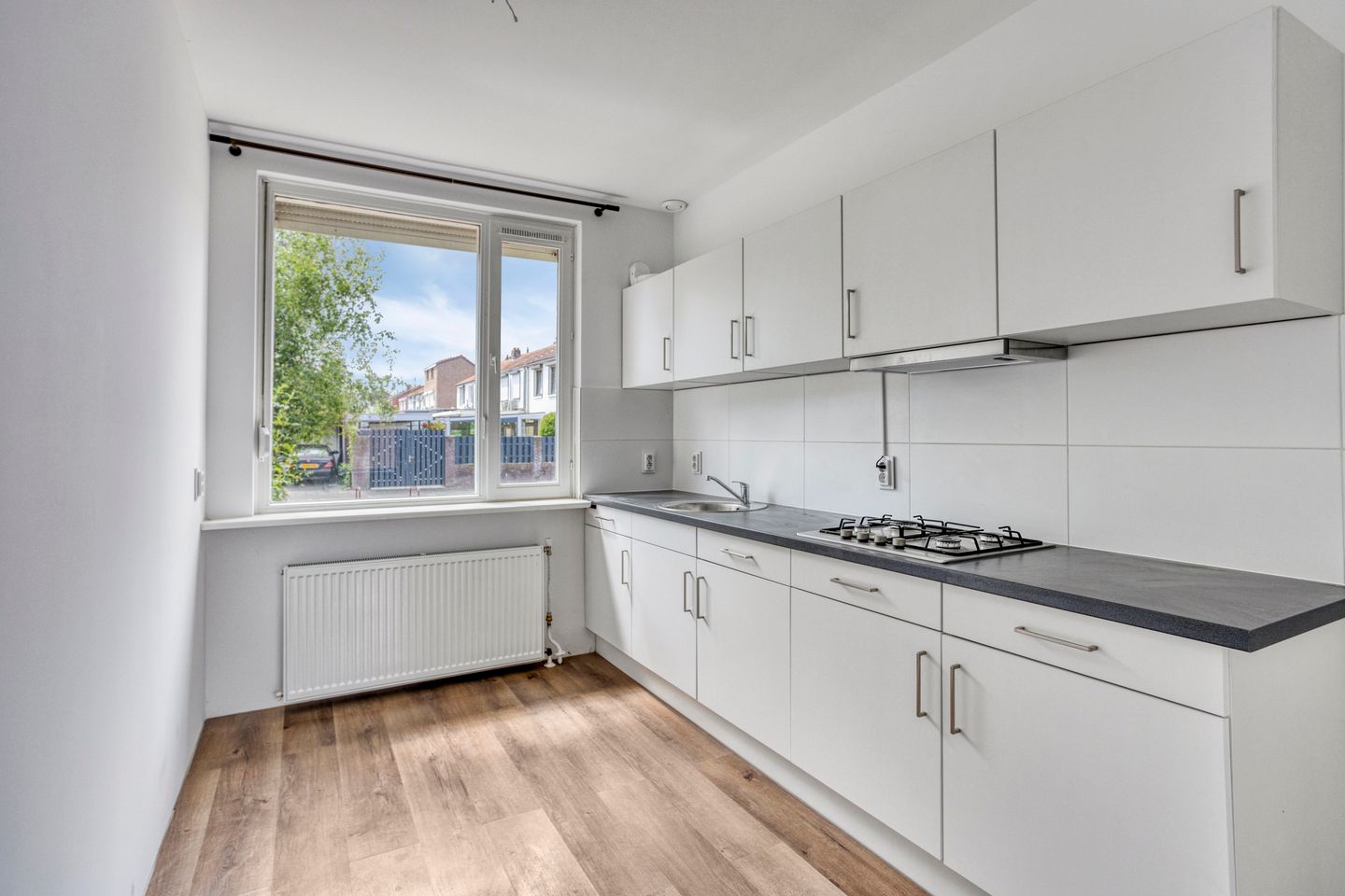 Photo 10 of Oranjestraat 1