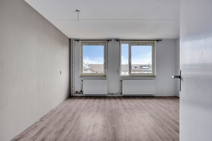 Photo 14 of Oranjestraat 1