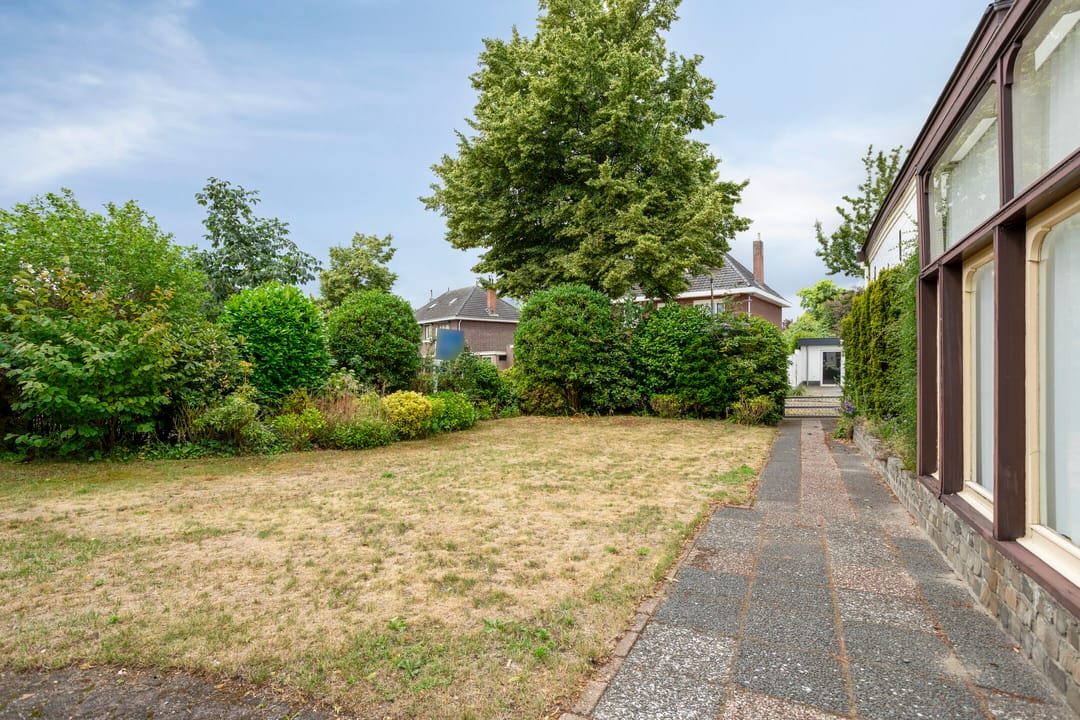 Photo 26 of Hazestraat 57