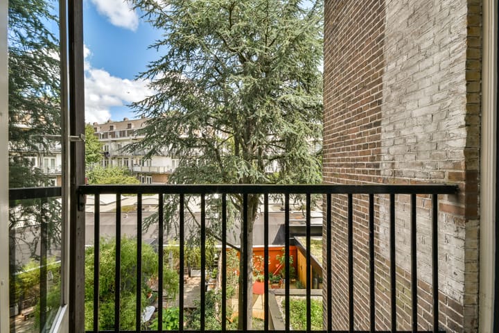 Foto 10 van Spaarndammerstraat 12-C