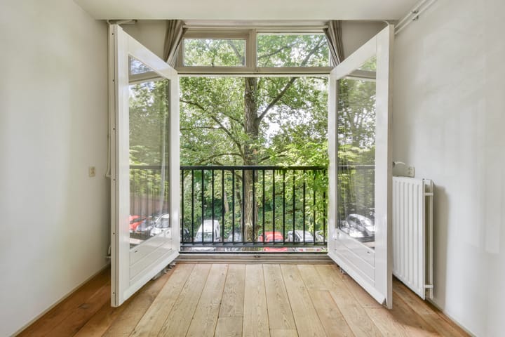 Foto 15 van Spaarndammerstraat 12-C